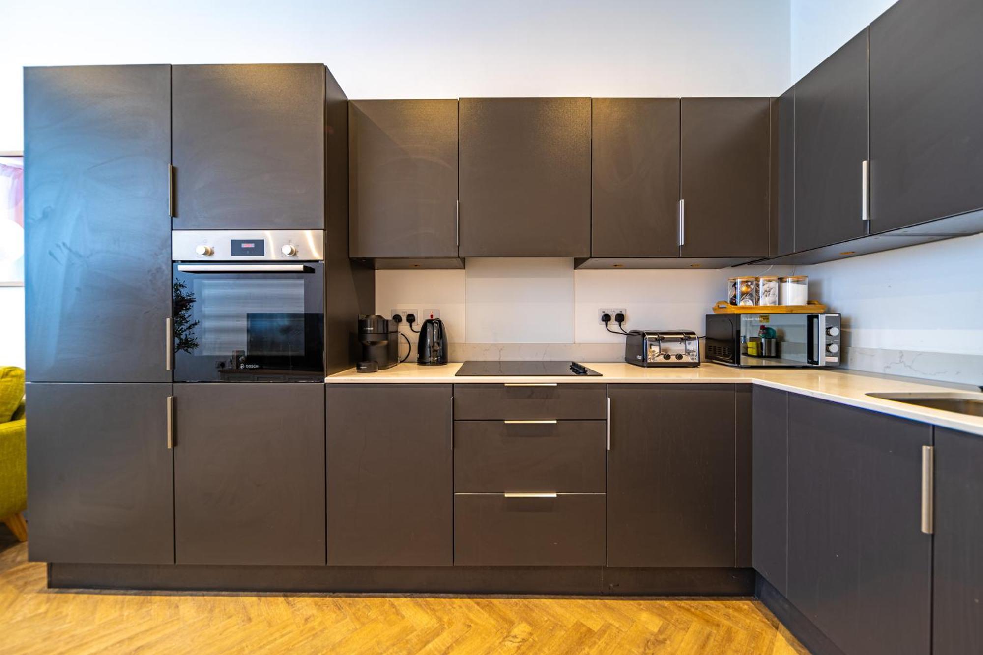 The Essex - Ashby House Apartment